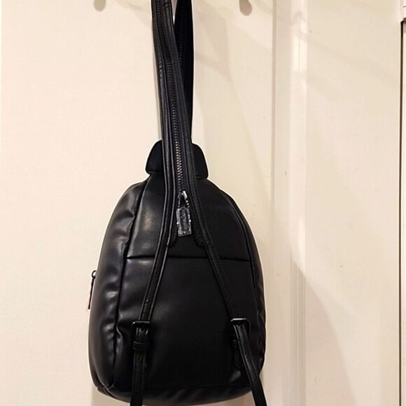 Steve Madden BJayaa SM Logo Quilted Backpack - Picture 4 of 7